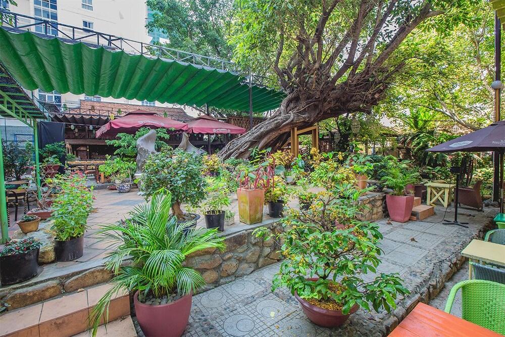 Yasaka Saigon Nha Trang Hotel & Spa Экстерьер фото