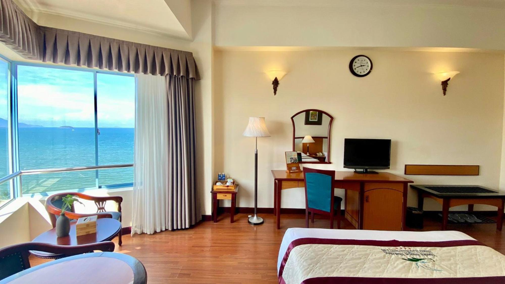 Yasaka Saigon Nha Trang Hotel & Spa Экстерьер фото