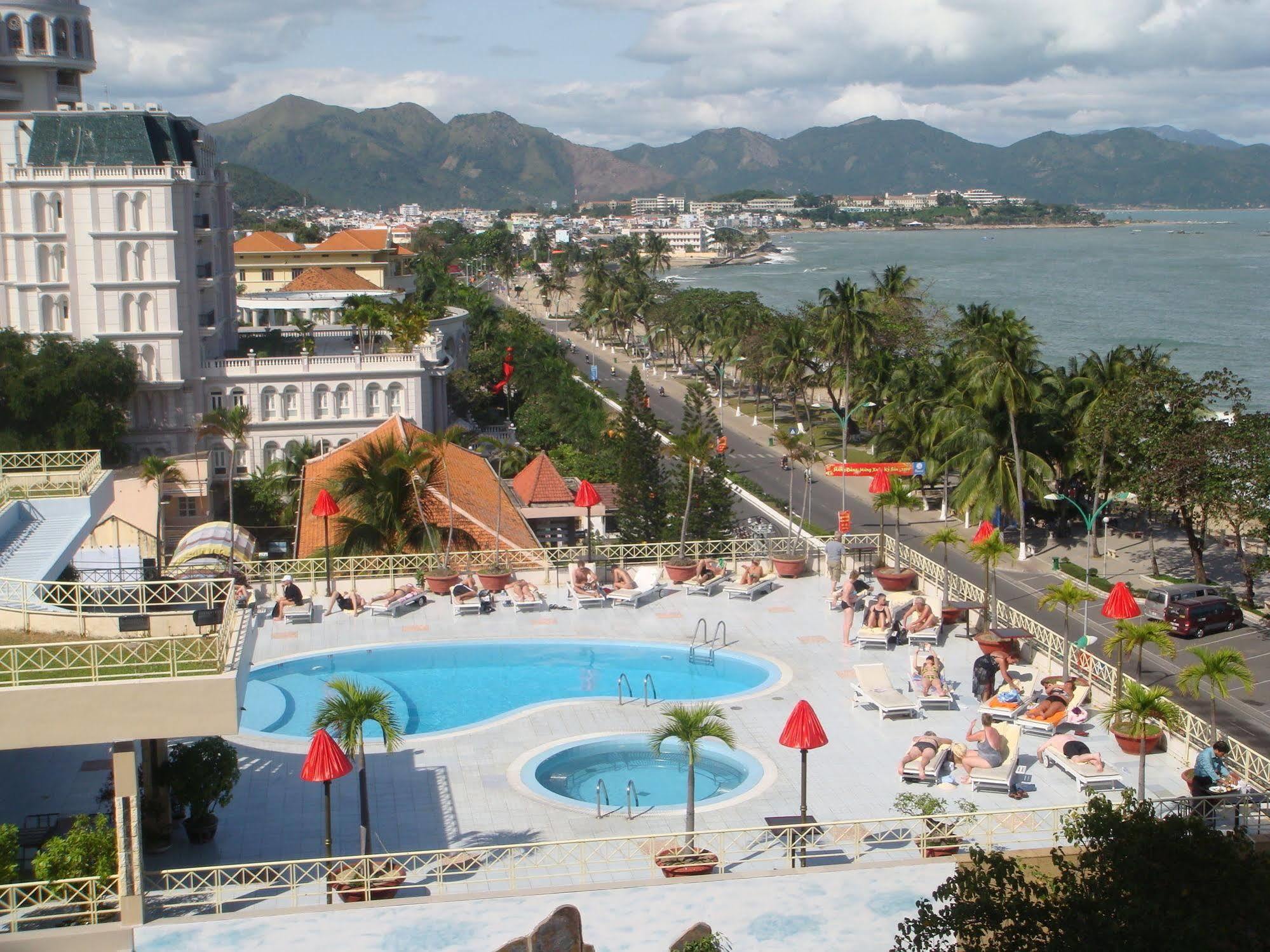 Yasaka Saigon Nha Trang Hotel & Spa Экстерьер фото