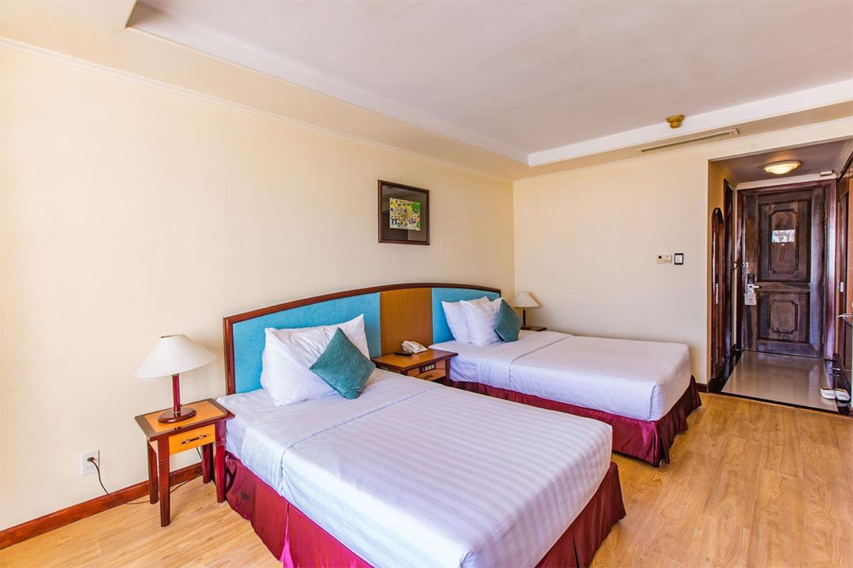 Yasaka Saigon Nha Trang Hotel & Spa Экстерьер фото